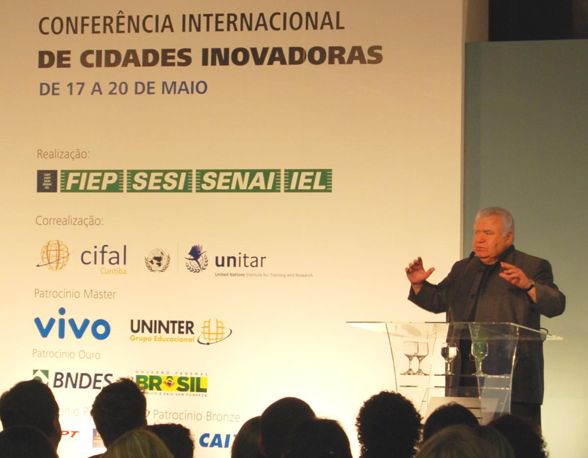 Mr. Jaime Lerner, former mayor of Curitiba and visionary expert urban planner