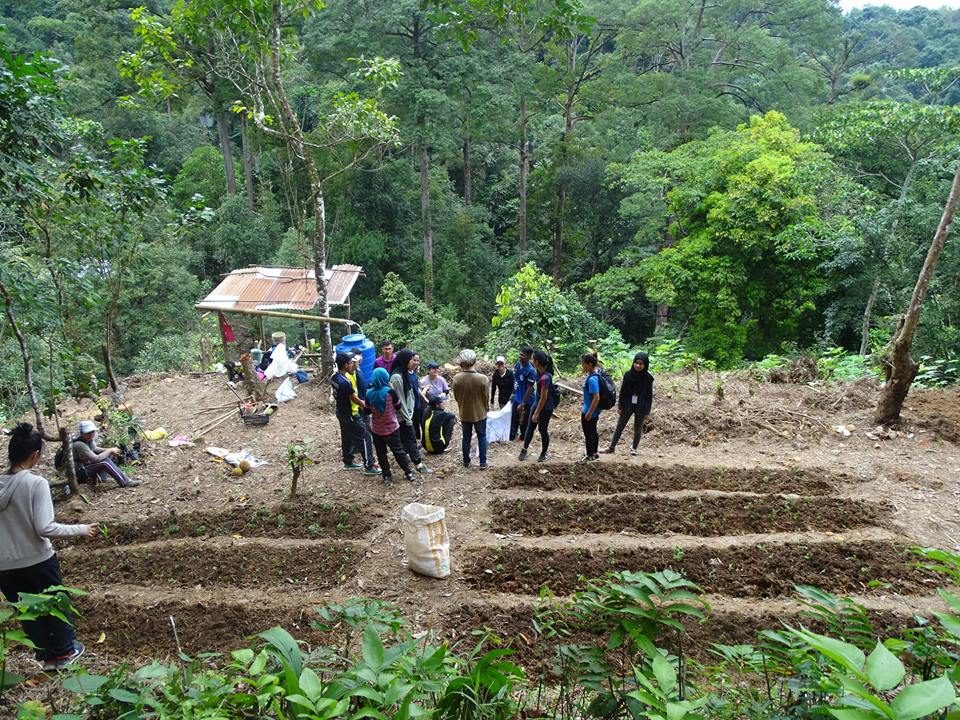 Participants of the 2018 Young Green Generation Conference during site visit