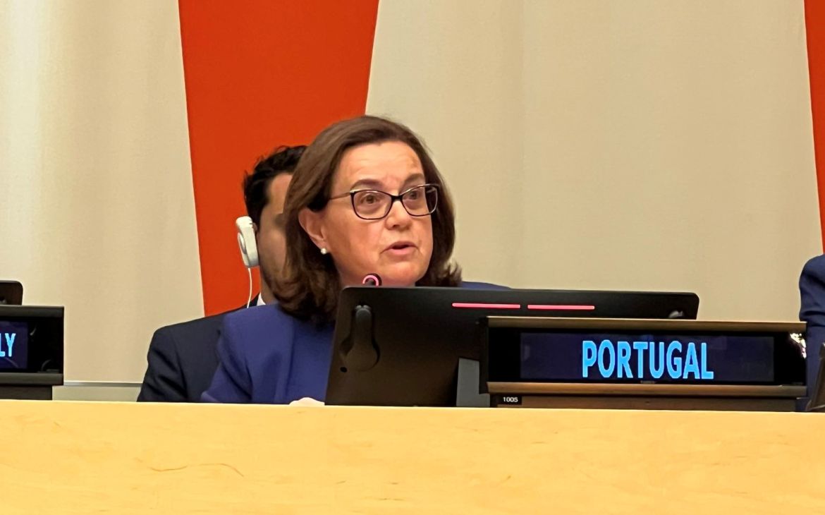  H.E. Ambassador Ana Paula Zacarias