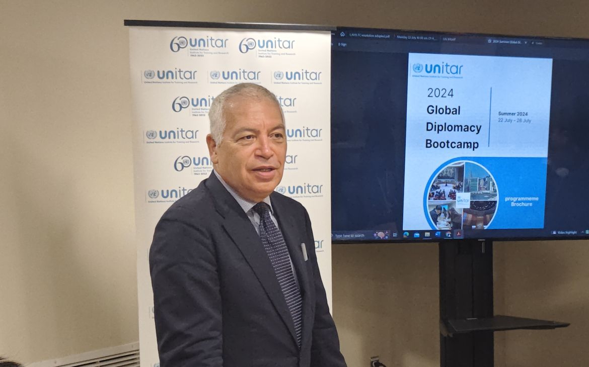 Ambassador Suazo addresses the students during the opening ceremony