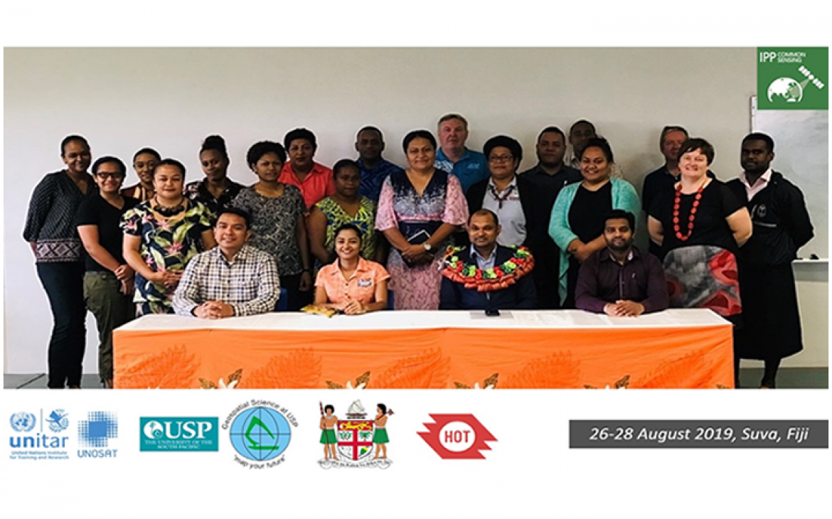  Group photo of participants, trainers and opening speakers from the Ministry of Economy, Fiji.