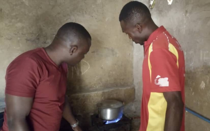 Biogas powered cooker in Kashojwa B, Nakivale Refugee Settlement