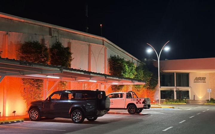 Merida International Airport Illuminates Orange on the International Day for the Elimination of Violence against Women 
