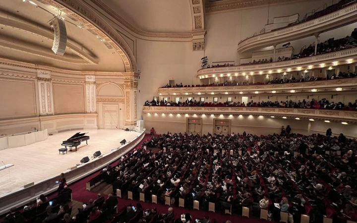 A view of the crowd