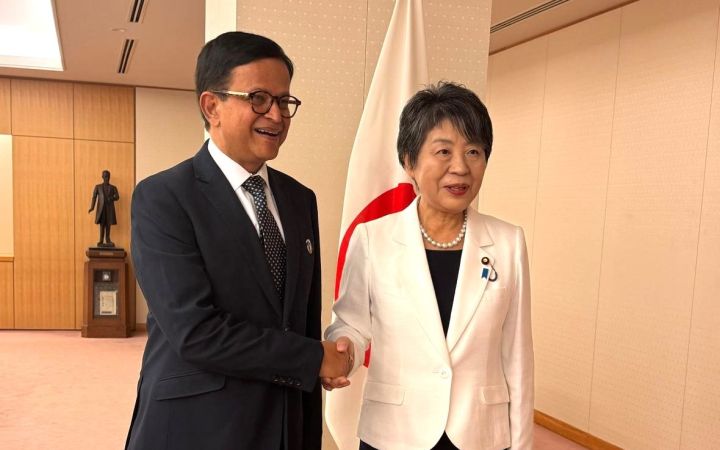 UNITAR Executive Director Nikhil Seth and Japan's Foreign Minister Yoko Kamikawa 