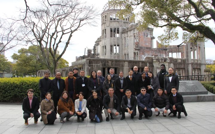 Group photo of 2022 UNITAR Nuclear Disarmament and Non-Proliferation (NDNP) Training Programme in Hiroshima