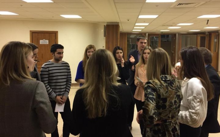 Students from MGIMO-University preparing for a negotiation simulation exercise. Students from MGIMO-University preparing for a negotiation simulation exercise.