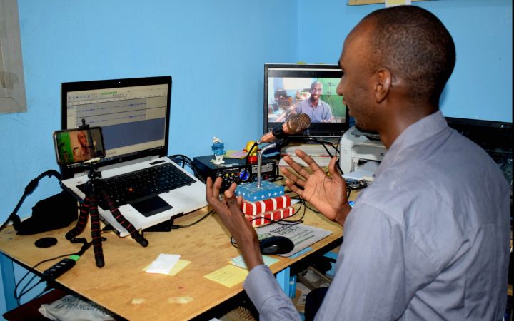 Mohamadou Bello recording his video using his personal setup
