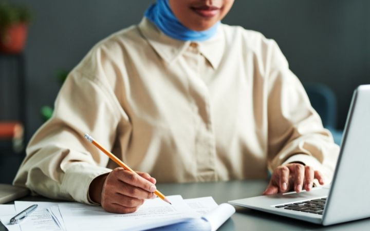 Online Learning and Education	