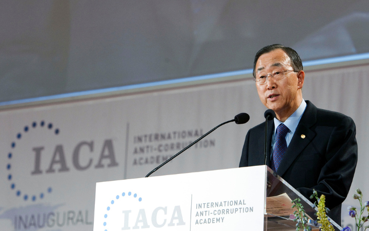 Ban Ki-moon speaking at International Anti-corruption Academy event