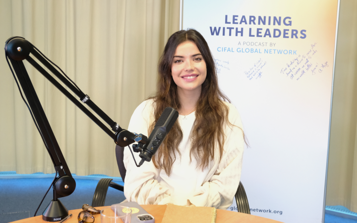 Carlota Bruna, environmental activist and EU Climate Pact Ambassador, as a guest on the Learning with Leaders podcast.