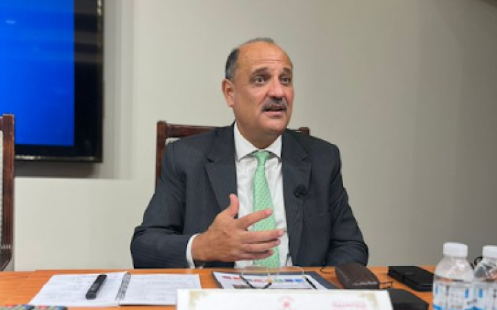 H.E. Dr. Hazem Fahmy, former Assistant Foreign Minister of Egypt, is providing a training on sustainable development Goals