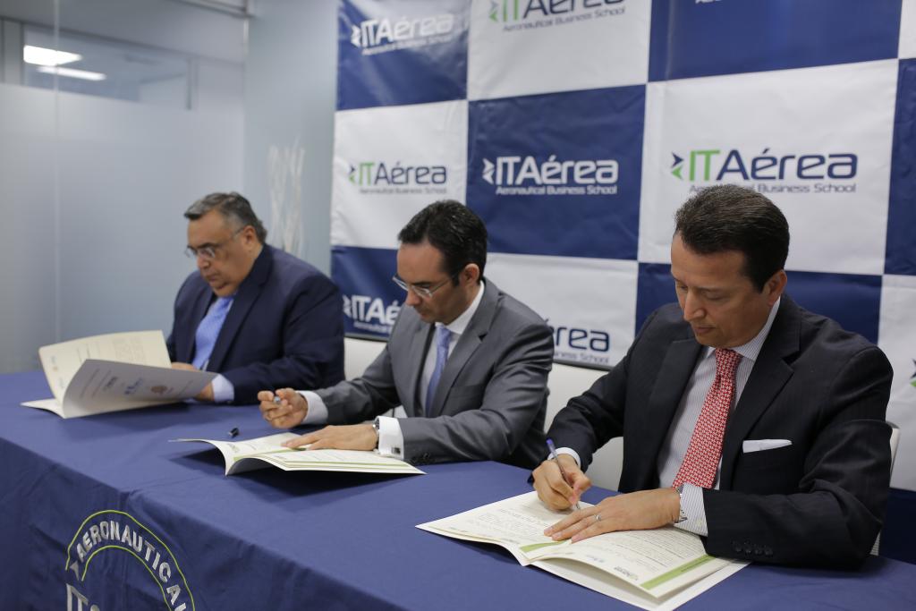 Signing ceremony ITAérea, UNITAR and CIFAL Mérida